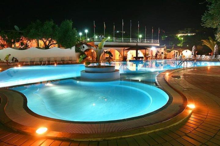 Residence Villaggio Smedile 카포바티카노 외부 사진