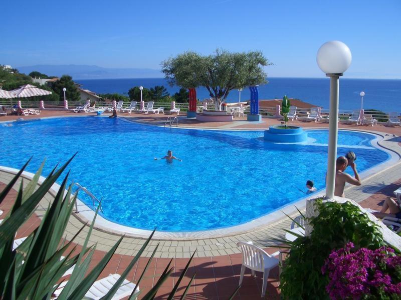 Residence Villaggio Smedile 카포바티카노 외부 사진